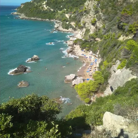 Georgia & Corfu 公寓 格利法达